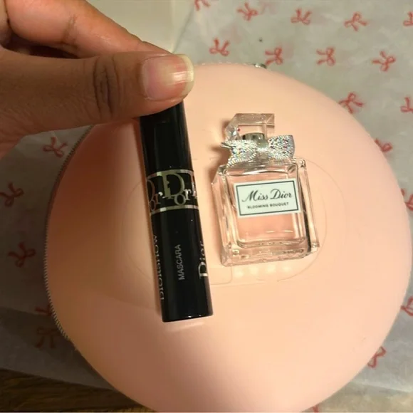 Dior Beaute Iconic Makeup Bundle NEW in Box - Picture 8 of 13